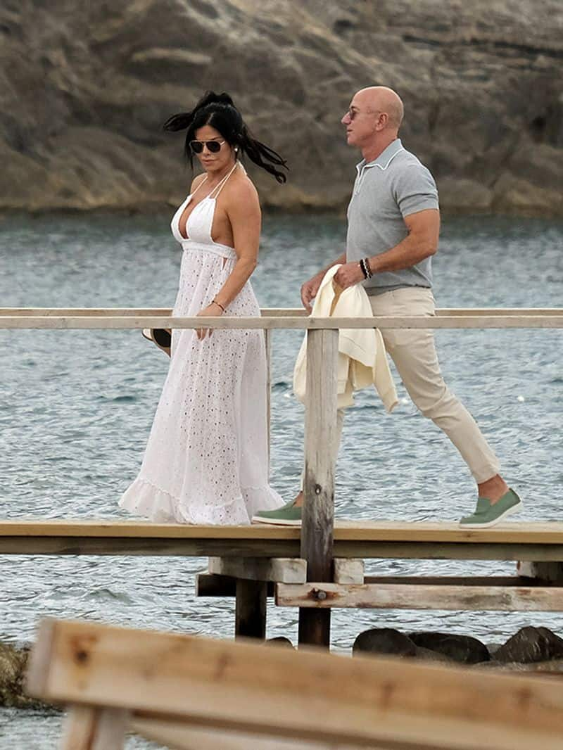 Lauren Sanchez know all about Amazon founder Jeff Bezos girlfriend gcw