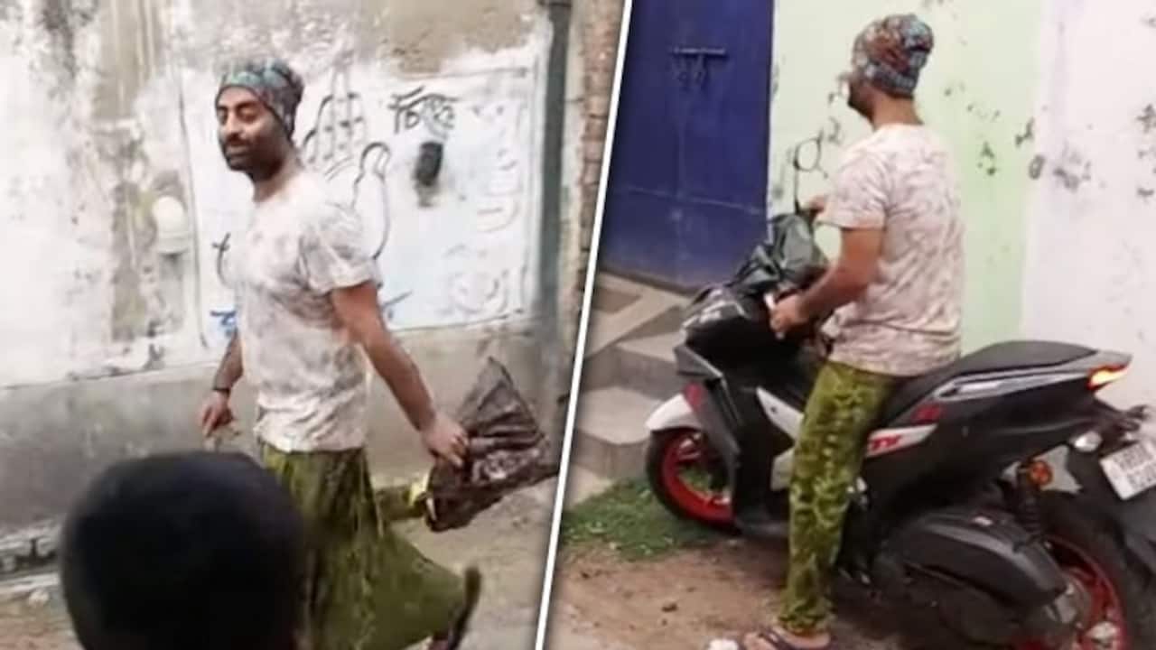 Arijit Singh wins over internet for his simplicity, goes grocery shopping on scooter in West Bengal