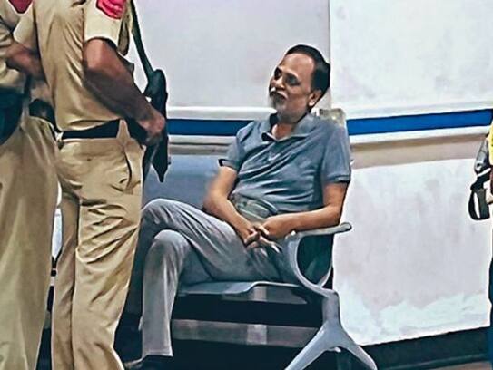 Ex Delhi minister Satyender Jain granted bail for six weeks.. ISR