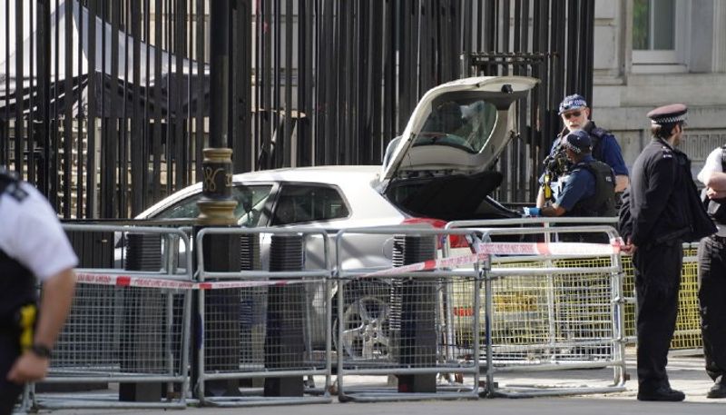 watch After White House, now car crashes into gates of Downing Street in London; one arrested snt