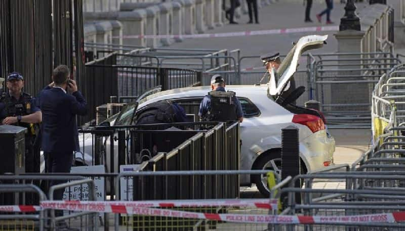 watch After White House, now car crashes into gates of Downing Street in London; one arrested snt