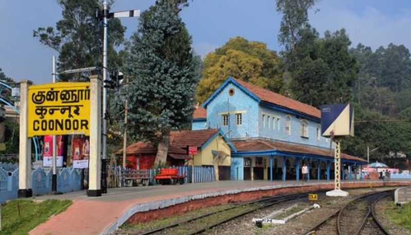 Indian Railways to standardize sign boards at railway stations across country anr