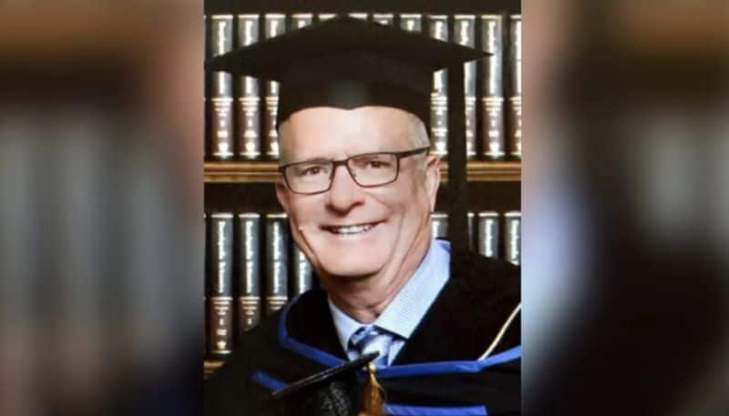 man completed his degree course after 54 year hyp 