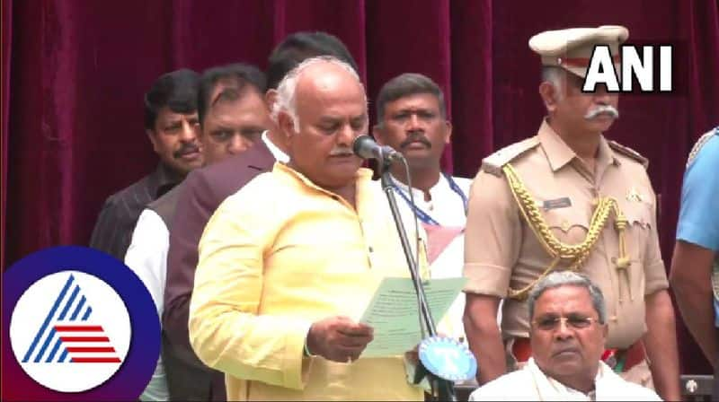 Karnataka cabinet shivananda Patil sworn in as new minister at vijayapur rav