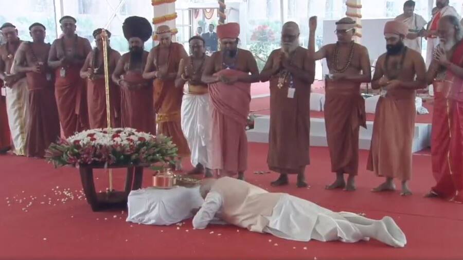 pm modi sengol pooja