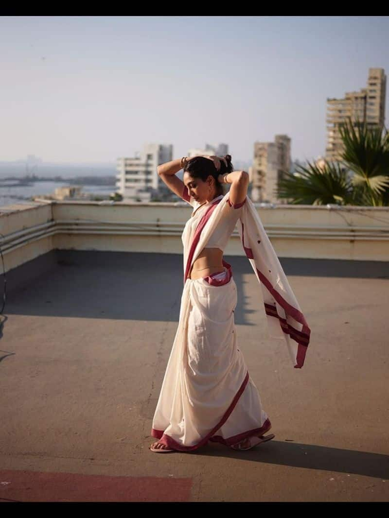 Sobhita Dhulipala stunning in Indian summer white cotton mul saree sgk