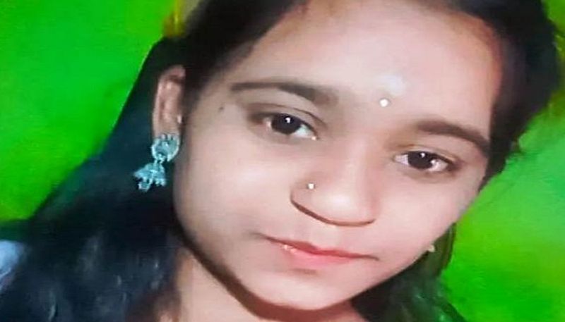 18 Year Old Young Girl Dies Due to Snake Bite While Talking on Video Call in Kalaburagi grg