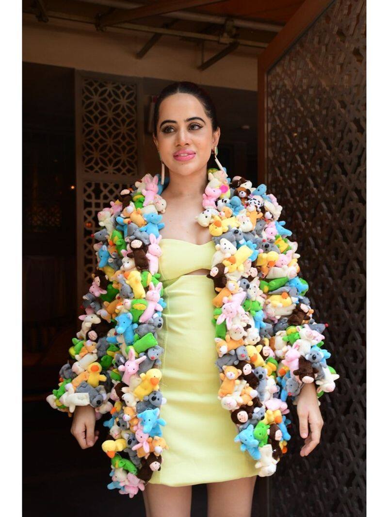 Bigg boss Urfi Javed wears toy theamed jacket wins kids heart vcs 