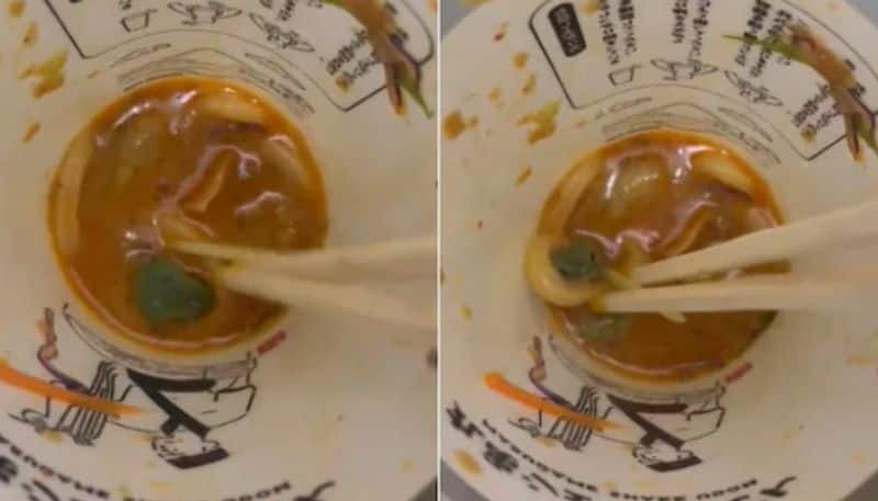 Man Finds Live Frog In His noodles Cup azn 