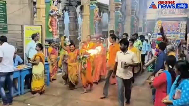 Vaikasi Festival at Virudhunagar Veilu Kathamman Temple! - Devotees carrying Agni Chatti to pray!