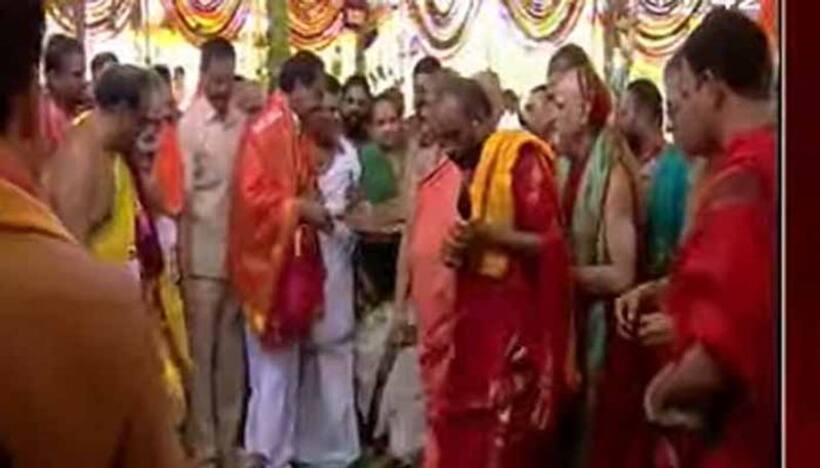 హైద్రాబాద్ గోపన్‌పల్లిలో  బ్రహ్మణ సేవా సదన్ ప్రారంభించిన  కేసీఆర్ 