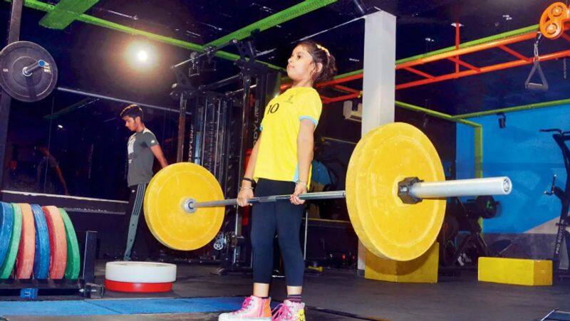 8 Year Old Arshiya Goswami Who is caught everyones attention from Deadlifts 60 KG