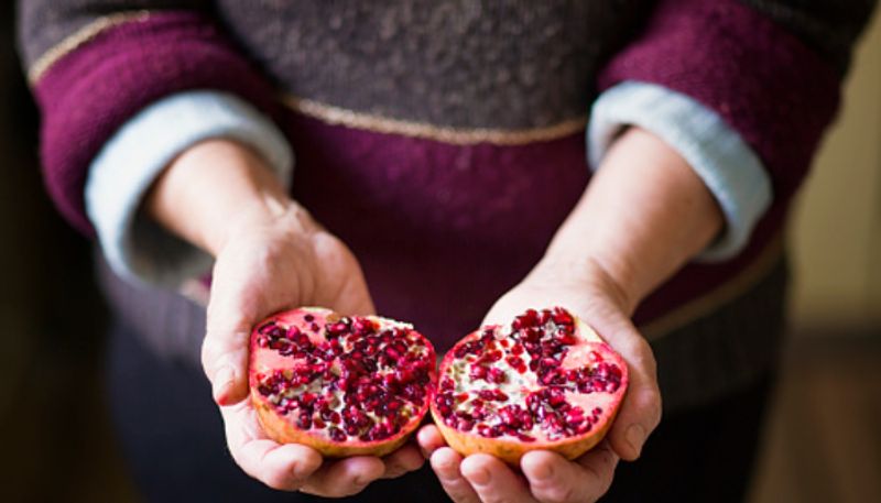 Amazing Health Benefits Of Pomegranates azn 