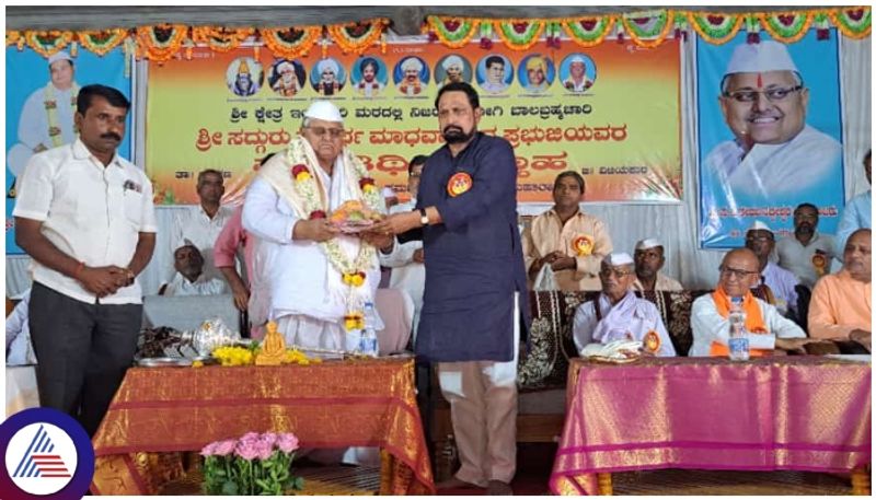 Fair held in Vijayapura for memory of freedom fighter Madhavananda Prabhu sat