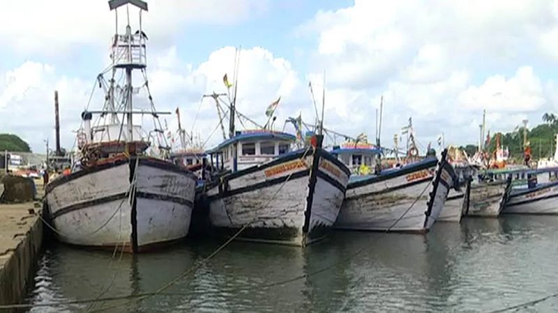 Fishing will be stop in karwar for next two months gvd