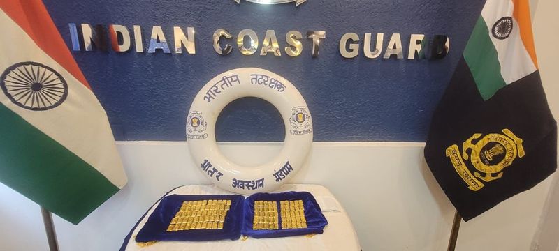 Coastal Officials seized 32 kgs of Gold valued Rs 20 Crores from 2 fishing boats at the Gulf of Mannar area off Tamil Nadu