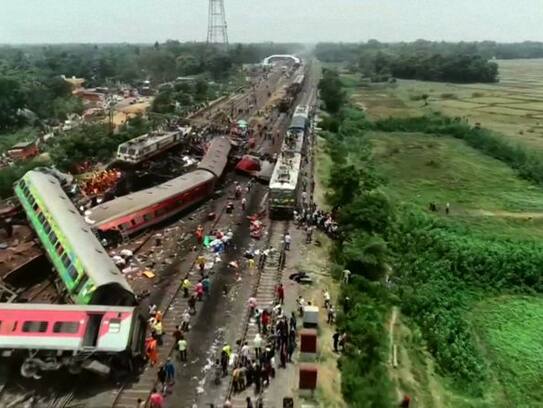 A tragic train accident.. a young man who stopped at the last moment and lost his entire family was left alone..ISR