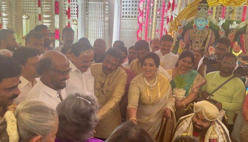 former vice president of india venkaiah naidu in Abhishek Ambareesh and Aviva Wedding sgk