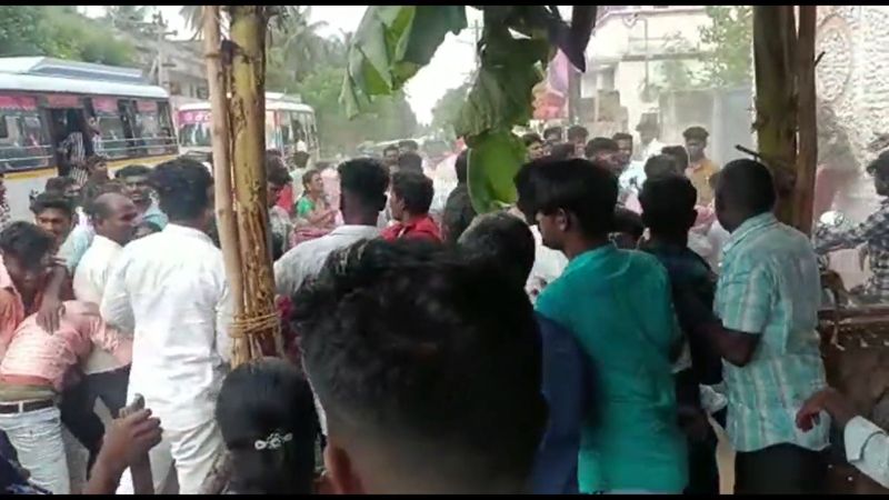 clash between 2 gangs in wedding event in mayiladuthurai district