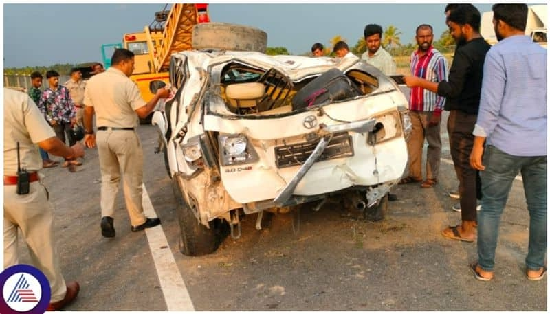 Terrible accident on Bengaluru Mysore Dasapatha highway five people seriously injured sat