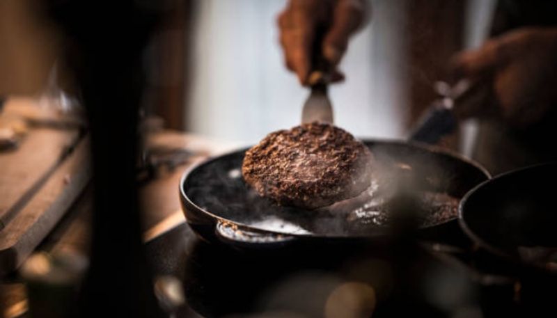 female chef from nigeria sets world record for cooking that laster more than 93 hours hyp