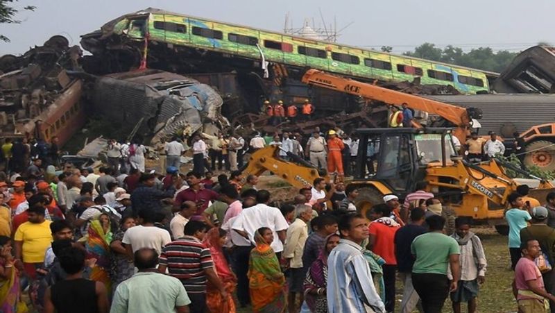 Odisha train tragedy All 28 unclaimed bodies cremated by women volunteers smp