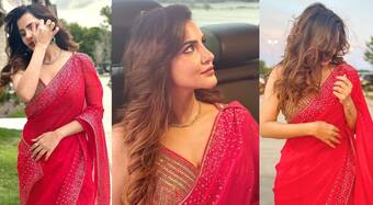 అషురెడ్డి అందాలను ముద్దాడుతున్న ఎర్రచీర, చిన్న జాకెట్.... మనసులు గతి తప్పడం ఖాయం!