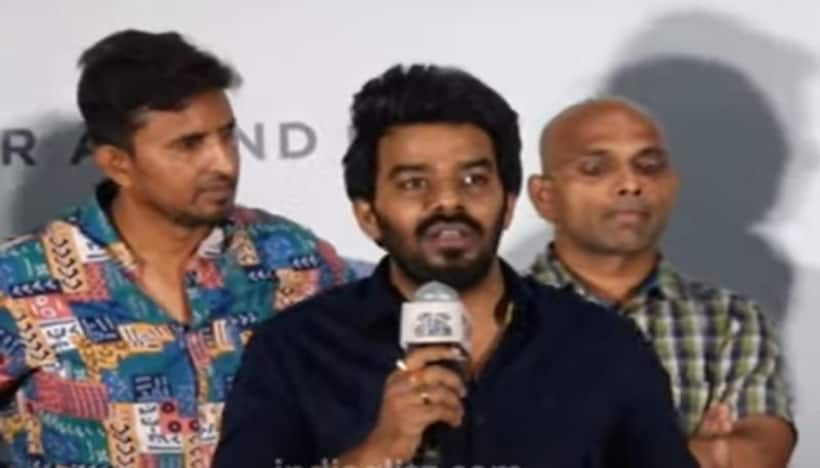 తన సినిమాపైనే సెటైర్లు వేసుకున్న సుడిగాలి సుధీర్‌.. 32లో స్టార్ట్ అయితే 35లో రిలీజ్‌ అంటూ..
