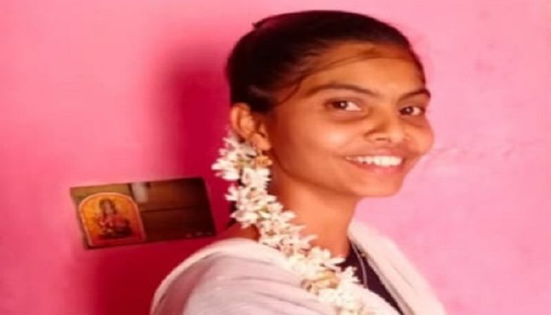 Woman Died after Eating Tomato that was kept to Kill Rat in Davanagere grg