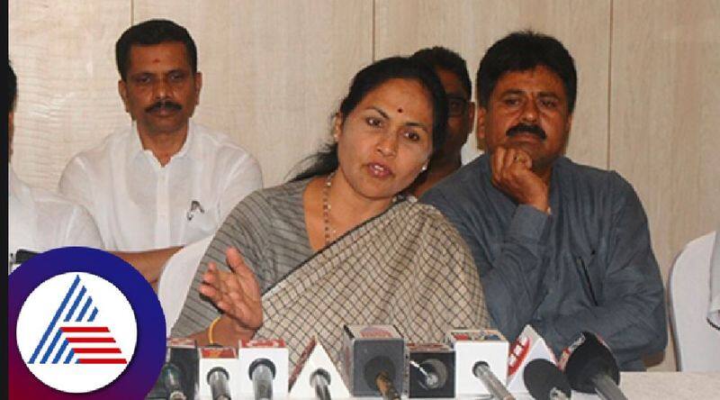 BJP Union Minister Shobha Karandlaje has apologized for criticizing  tamils regarding the blast KAK