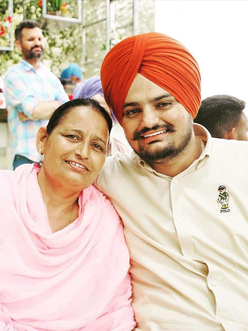 sidhu moose wala mother Charan Kaur got pregnant second time according to reports sidhu moose wala song kxa 