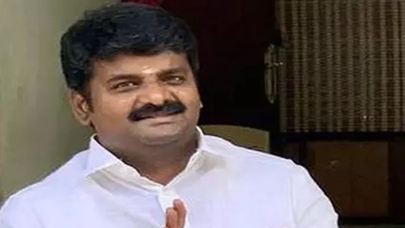 Former minister vijayabaskar criticised tn health department