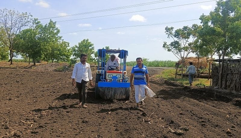 Farmers Sowing in Dry Land at Afzalpur in Kalaburagi grg