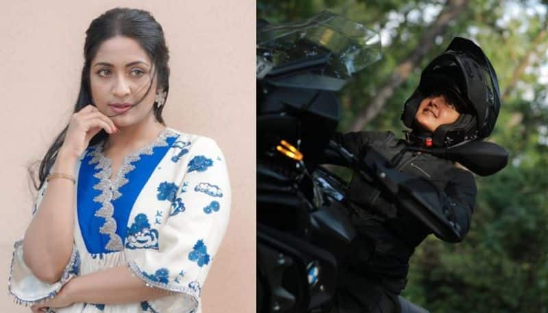 actress navya nair comment on manju warrier bike ride photo nrn 