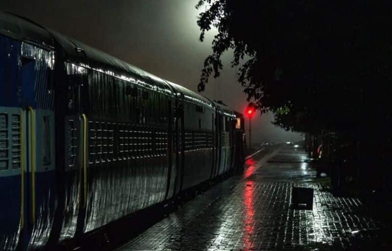 Here is Why Trains Run Faster At Night Than During The Day Vin