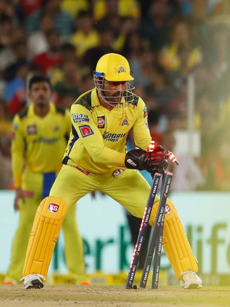 MS Dhoni Announces Retirement? CSK Released Tribute Video in Twitter