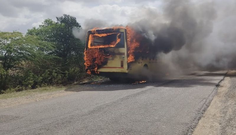 Caught Fire on School Bus at Kotturu in Vijayanagara grg