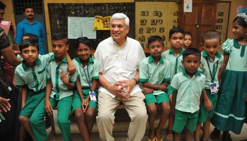 CPM veteran leader Prakash Karat pay visit to his first school in palakkad etj