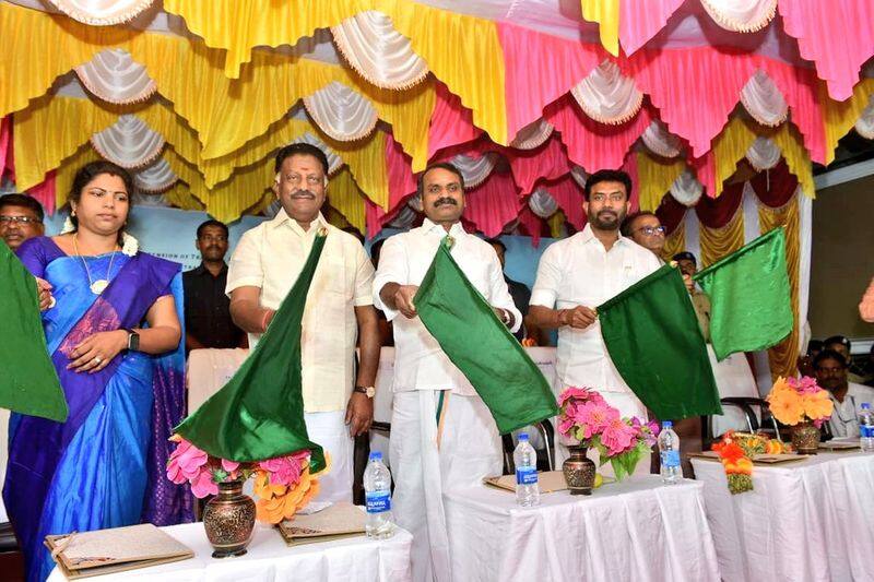 minister l murugan and former cm o panneerselvam flagging express train in bodinayakanur