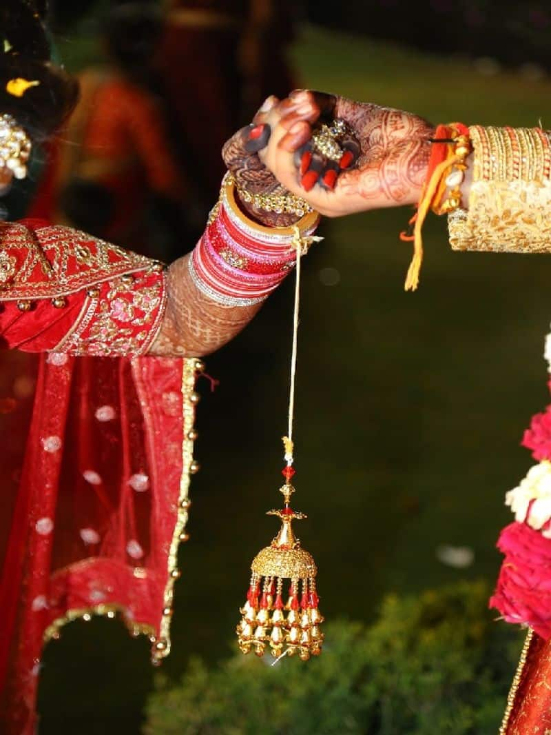 Study Claimed Couples Who Spends Lot Money On Their Wedding Are More Likely To Get Divorce roo