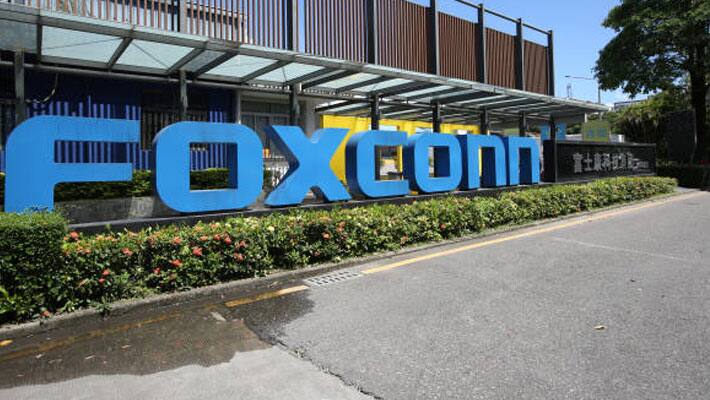 Apple supplier Foxconn says 25% new hires are married women, nearly 70% of workforce women gcw