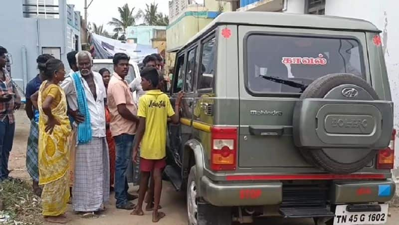 Two dead after drinking liquor in tasmac near trichy