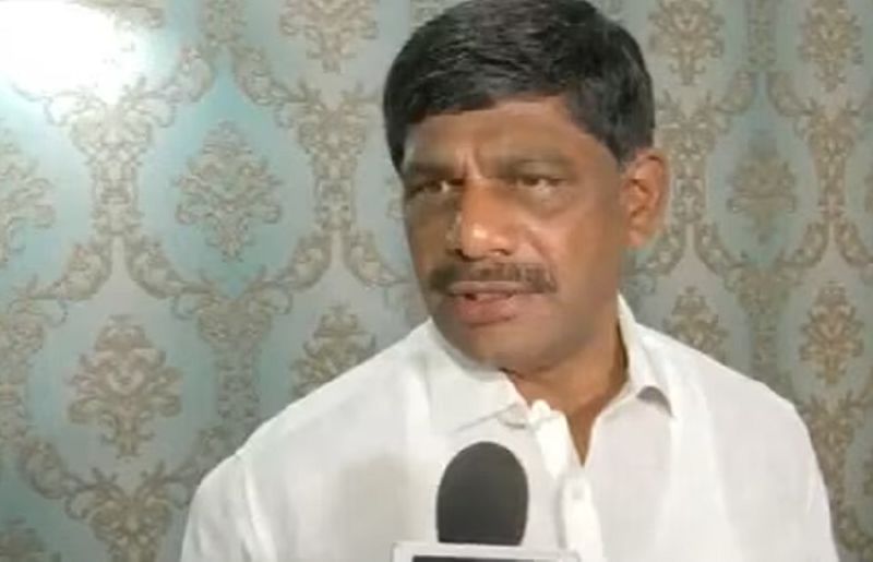 MP DK Suresh Talks Over Congress Guarantee Schemes gvd