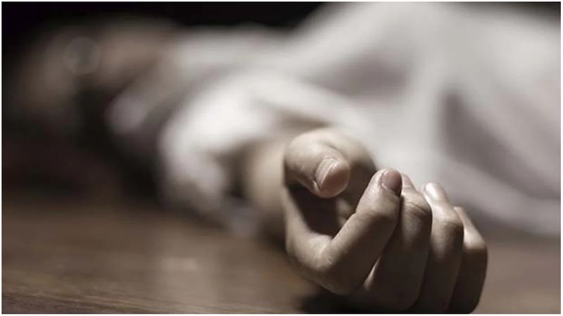 Love marriage, dowry harassment Woman commits suicide with three children in siricilla - bsb