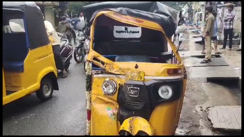 7 school students highly injured road accident in puducherry