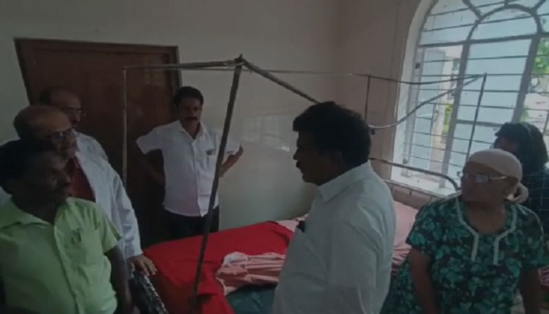 MLA HD Thammaiah Visited to Chikkamagaluru District Hospital grg