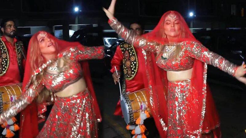 Bollywood actress Rakhi Sawant dances in break up party after getting divorce