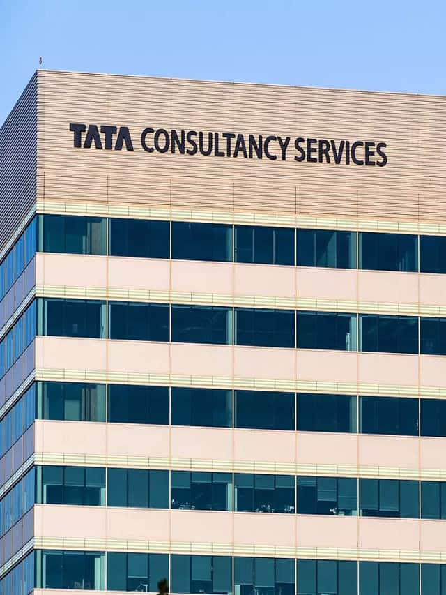 TCS sacked 4 senior executives involved rs 100 crore for bribe for job scam ckm