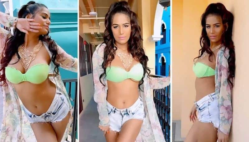 Poonam Pandey HOT Photos: Actress ramps up heat in bold fluorescent coloured-bikini (PICTURES) vma