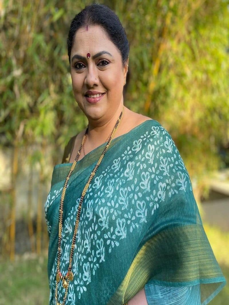 Here are some details about actress Chitra Shenoy pav